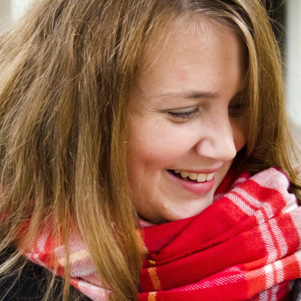 Meet your Posher, Caitlin